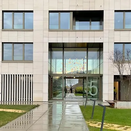 Appartamento Kirchberg - High End 1 Bedroom With Terrace & Parking Lussemburgo
